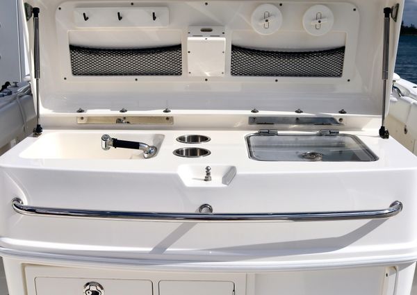 Boston Whaler 320 Outrage image