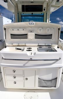 Boston Whaler 320 Outrage image