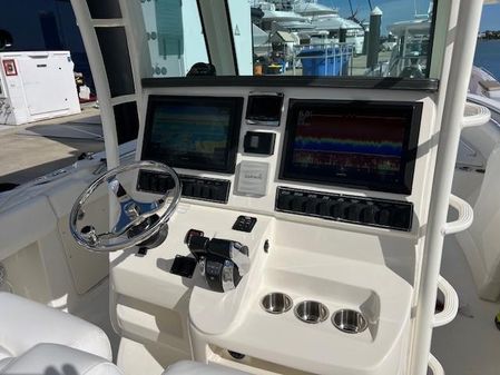 Boston Whaler 320 Outrage image