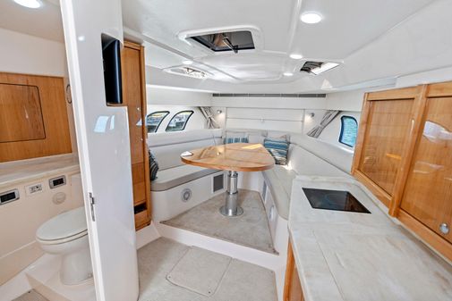 Intrepid 475 Sport Yacht image