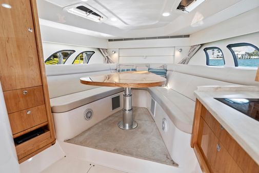 Intrepid 475 Sport Yacht image