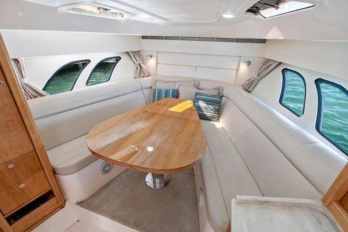 Intrepid 475 Sport Yacht image