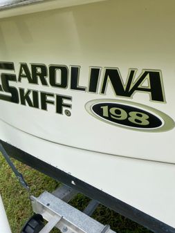 Carolina Skiff 198 DLV image