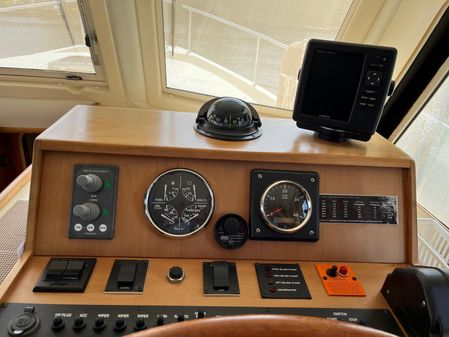 Mainship 34-TRAWLER image