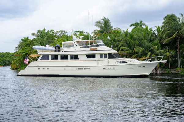 Hatteras 78 CMY - main image