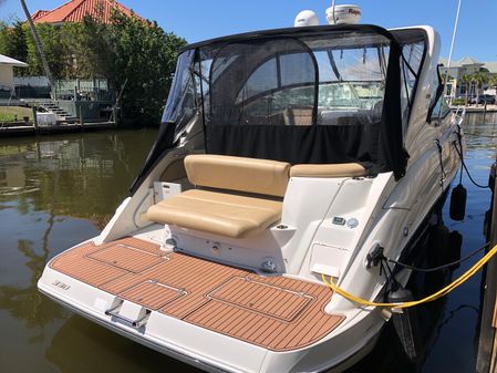 Crownline 330 CR image