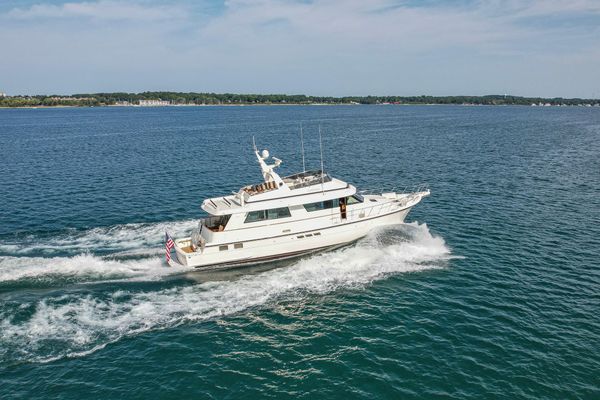 Hatteras 70 Cockpit Motoryacht - main image