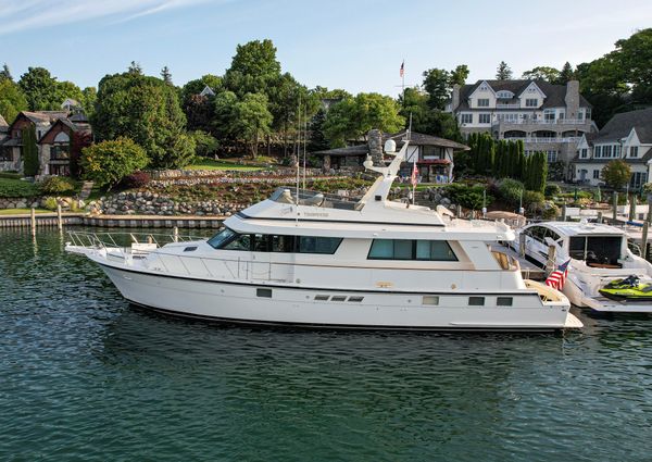 Hatteras 70 Cockpit Motoryacht image