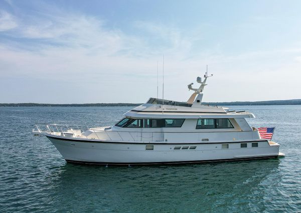 Hatteras 70 Cockpit Motoryacht image