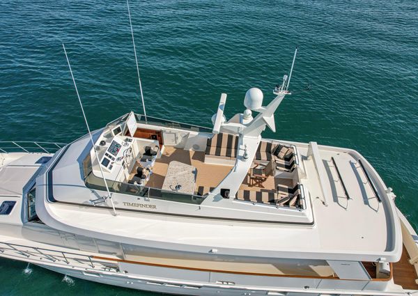 Hatteras 70 Cockpit Motoryacht image