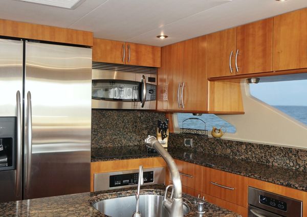 Lazzara 74 MOTOR YACHT image