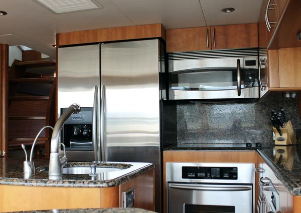 Lazzara 74 MOTOR YACHT image