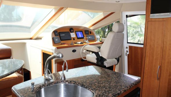 Lazzara 74 MOTOR YACHT image