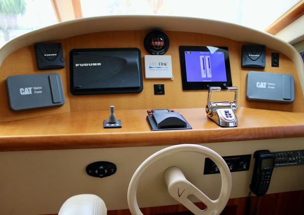 Lazzara 74 MOTOR YACHT image