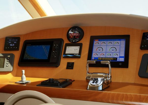 Lazzara 74 MOTOR YACHT image