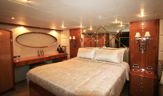 Lazzara 74 MOTOR YACHT image