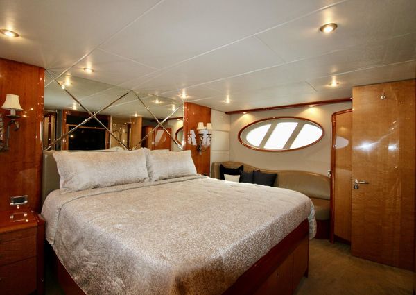 Lazzara 74 MOTOR YACHT image