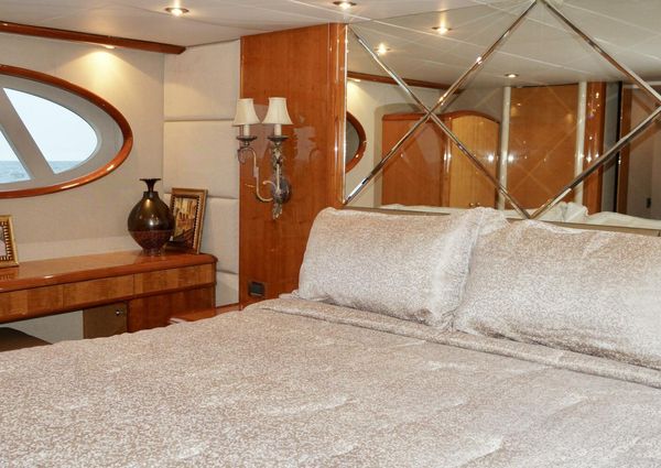 Lazzara 74 MOTOR YACHT image