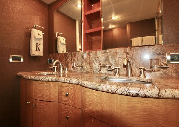 Lazzara 74 MOTOR YACHT image