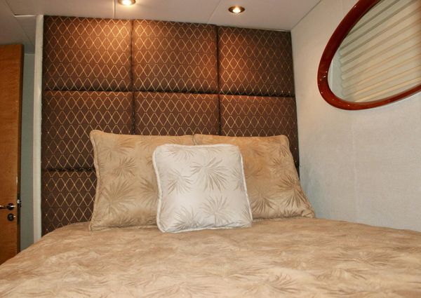 Lazzara 74 MOTOR YACHT image