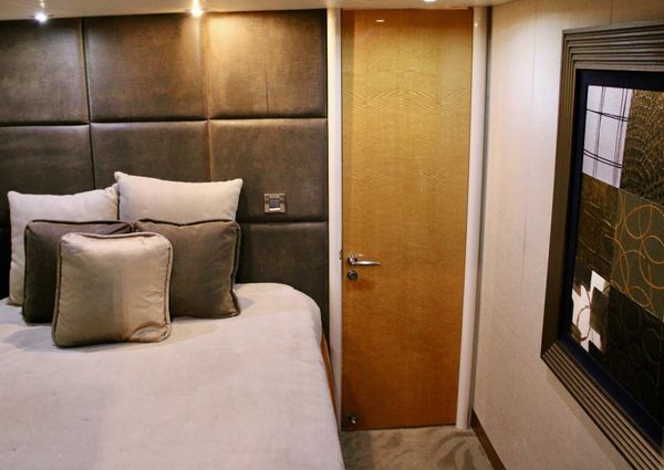 Lazzara 74 MOTOR YACHT image