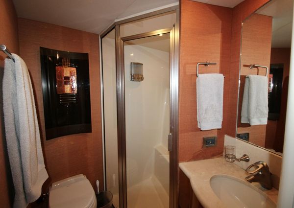 Lazzara 74 MOTOR YACHT image