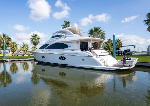 Lazzara 74 MOTOR YACHT image