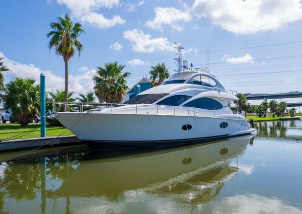 Lazzara 74 MOTOR YACHT image