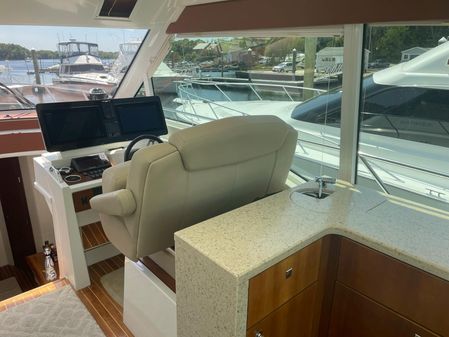 Cruisers Yachts 48 Cantius image