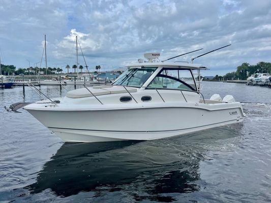 Boston-whaler 315-CONQUEST - main image