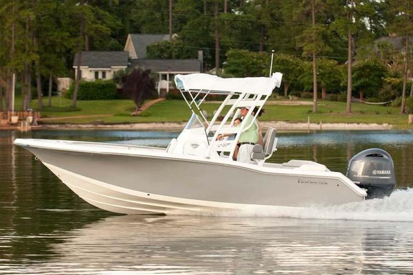 Tidewater 210 SUV - main image