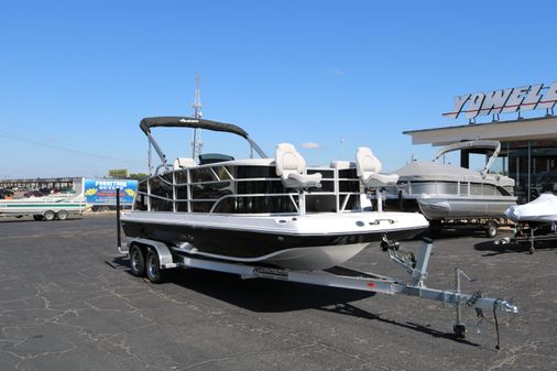 Hurricane FunDeck 2260 REF image