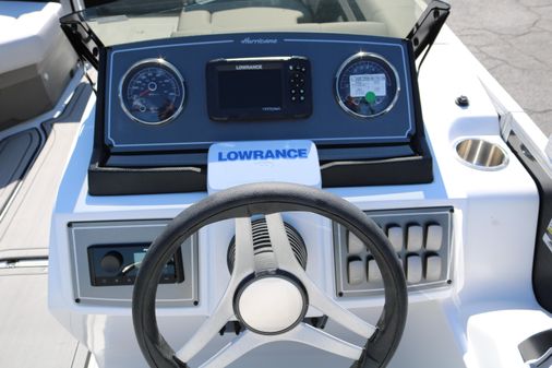 Hurricane FunDeck 2260 REF image