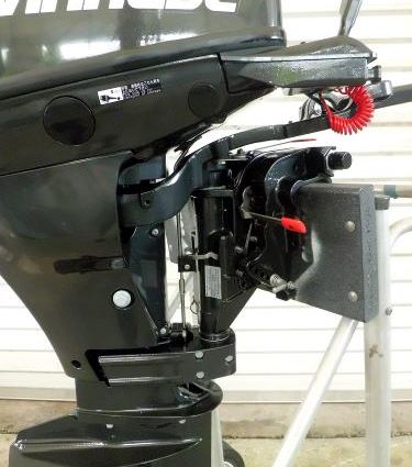 Evinrude 2017 Evinrude 15hp 15 inch Shaft 4-Stroke Rope Start with Tiller This Engine Has Low Hours and a Full 5 Year Factory Warranty  image