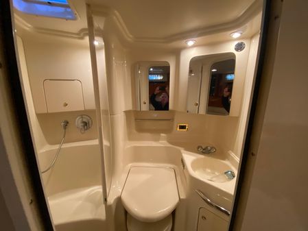 Sea Ray 380 Sundancer image