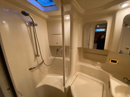 Sea Ray 380 Sundancer image