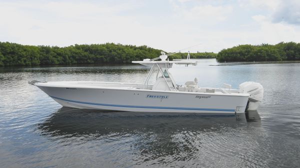 Revenge 35 LT Open