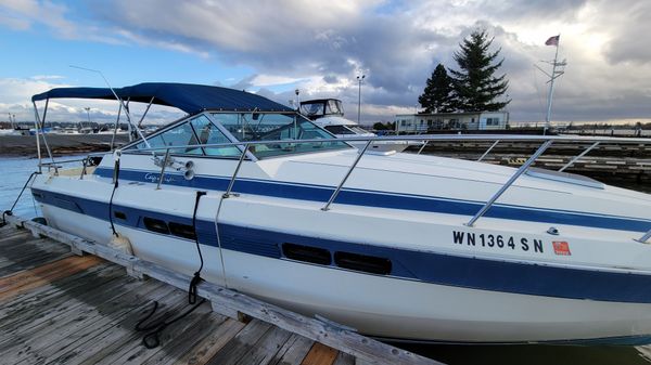 Chris-Craft 332 Commander