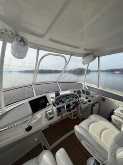 Carver 41 Cockpit Motor Yacht image