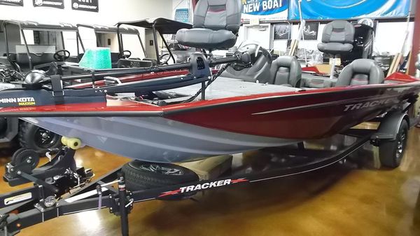 Tracker Pro Team 195 TXW