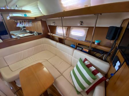Catalina 387 image