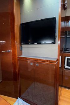 Princess Yachts V39 image