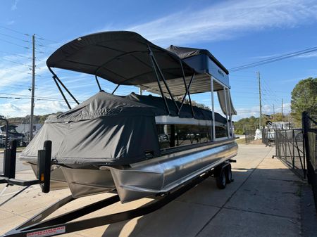 Avalon CATALINA-ENTERTAINER-FUNSHIP image