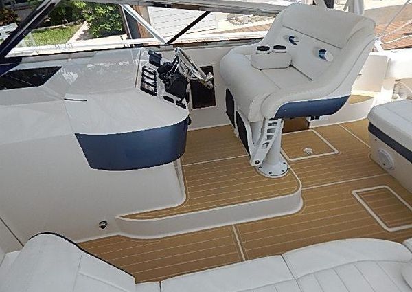 Intrepid 430 Sport Yacht image