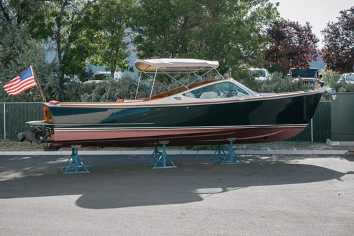 Hinckley Talaria 29 Runabout image