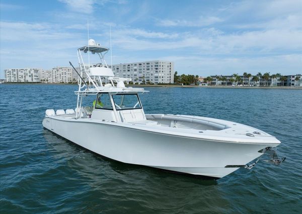 Yellowfin 42 image