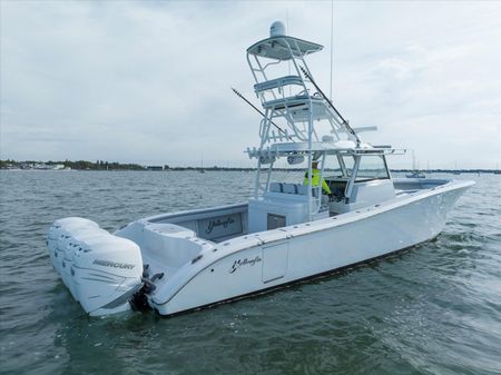 Yellowfin 42 image