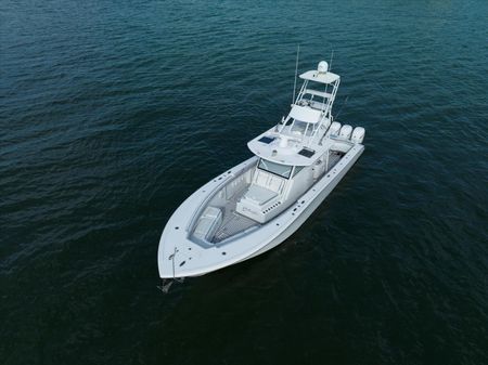 Yellowfin 42 image