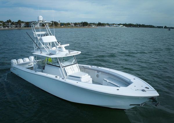 Yellowfin 42 image