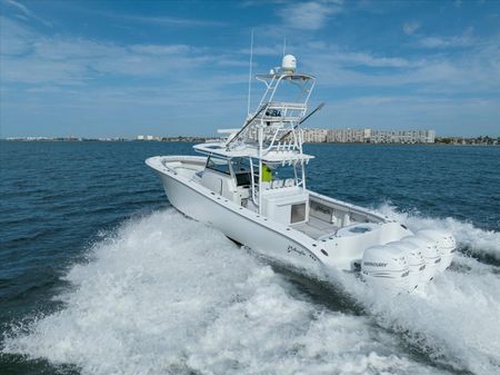 Yellowfin 42 image